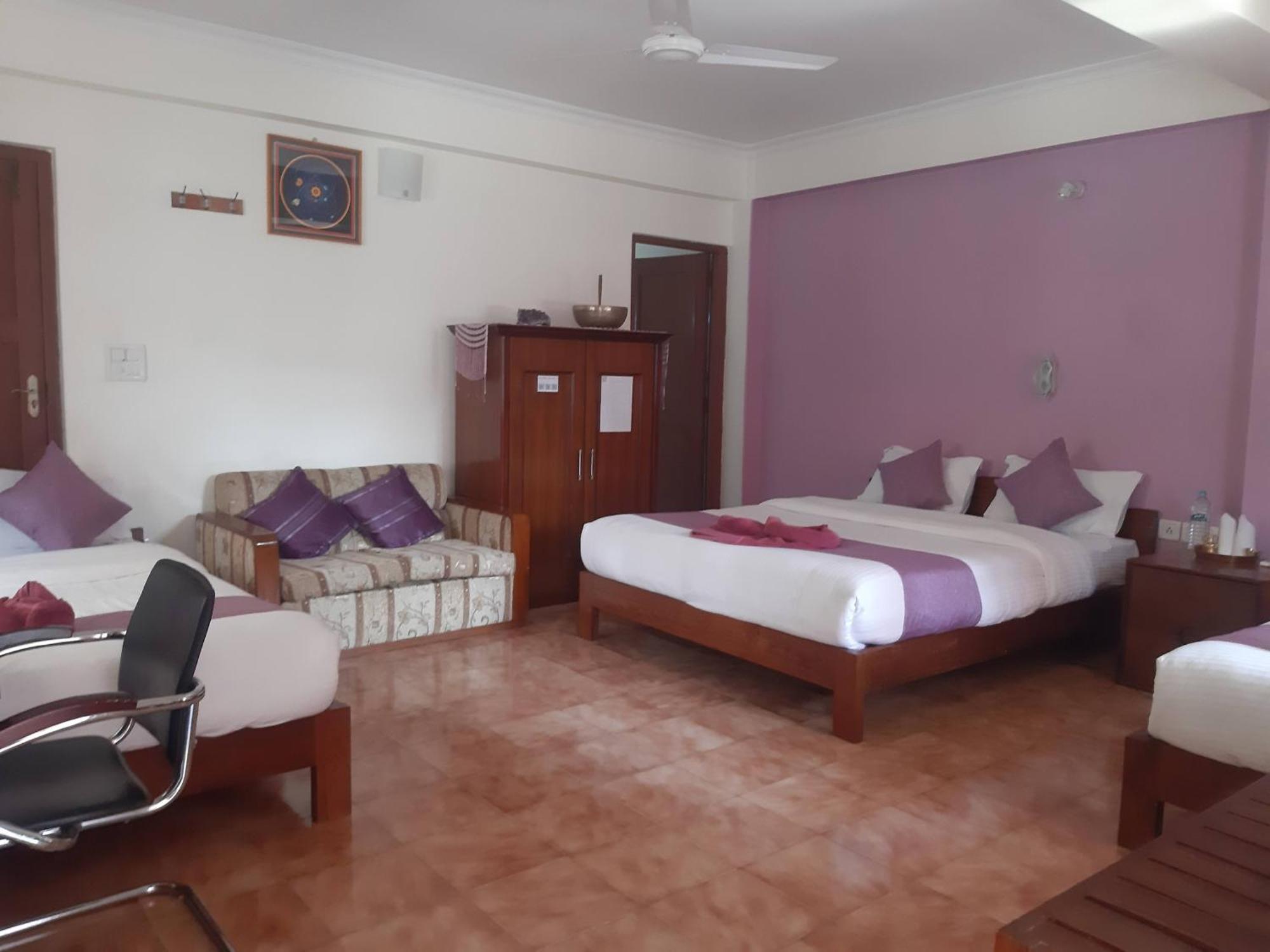Blue Planet Lodge & Restaurant Pokhara Ngoại thất bức ảnh
